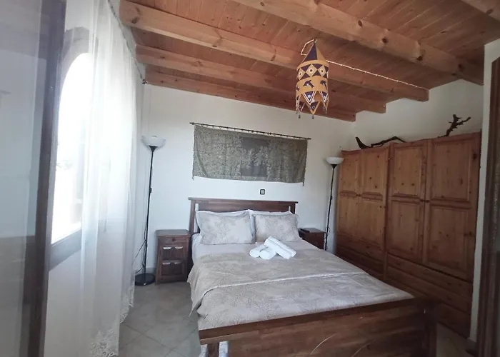 Marina House Next To Halikounas