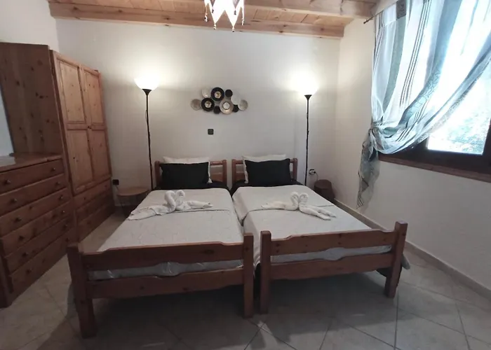 Marina House Next To * Halikounas