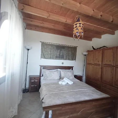 Marina House Next To Halikounas