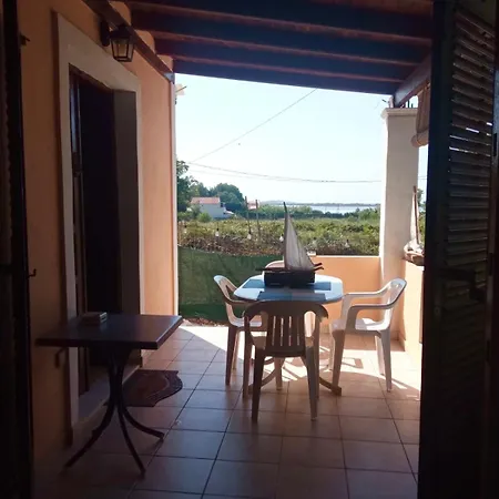 Marina House Next To Halikounas