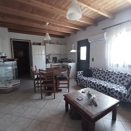 Marina House Next To Casa vacanze Halikounas